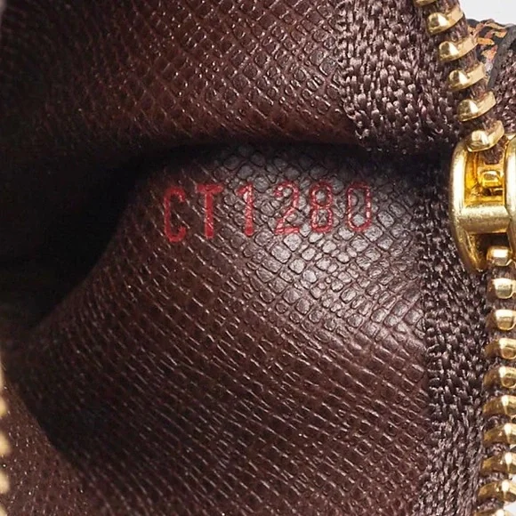🌟 New key cles ebene damier Louis Vuitton - Picture 7 of 7